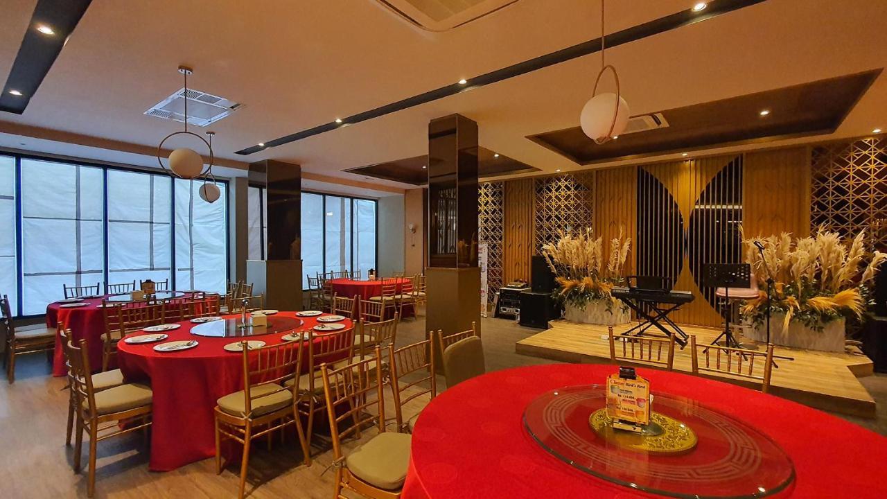 Classie Hotel Palembang Exteriör bild