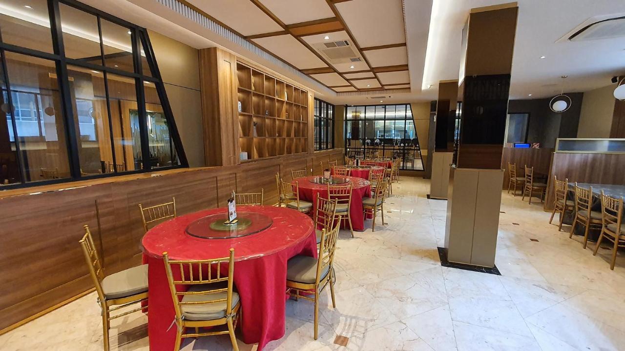 Classie Hotel Palembang Exteriör bild